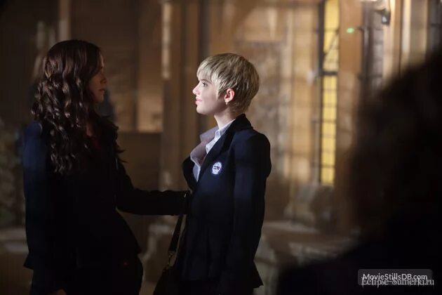 академия вампиров райчел мид книга. академия вампиров райчел мид 3. академия вампиров райчел мид книга. академия вампиров фильм 2014 михаил и соня. доминик шервуд академия вампиров поцелуй.