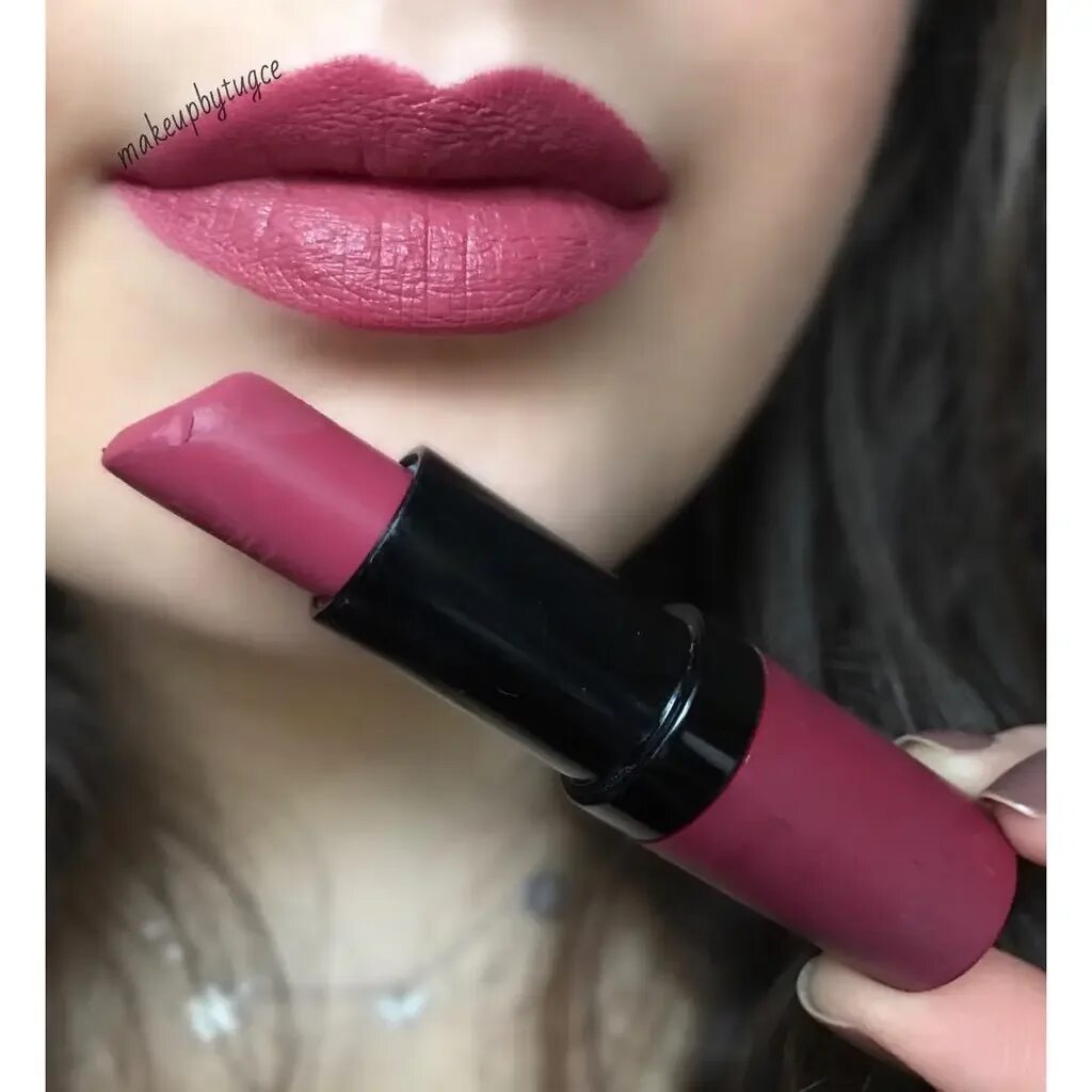 L'oreal x balmain. Помада голден роуз вельвет матте. Помада голден роуз вельвет матте 12. Golden rose помада матовая. Lipstick rose помада golden rose.