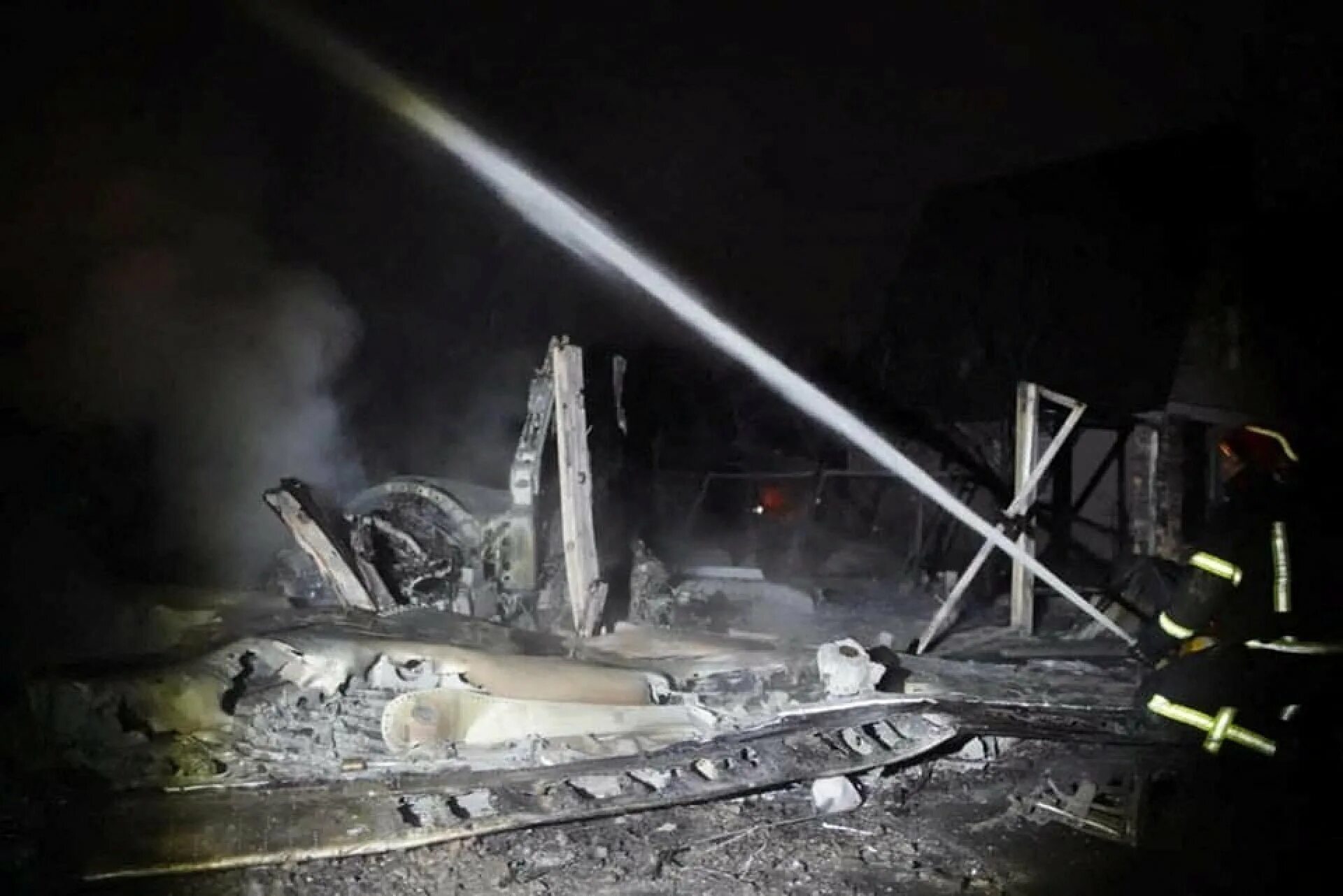 Упавший самолет Украины 2022. Обломки домов.