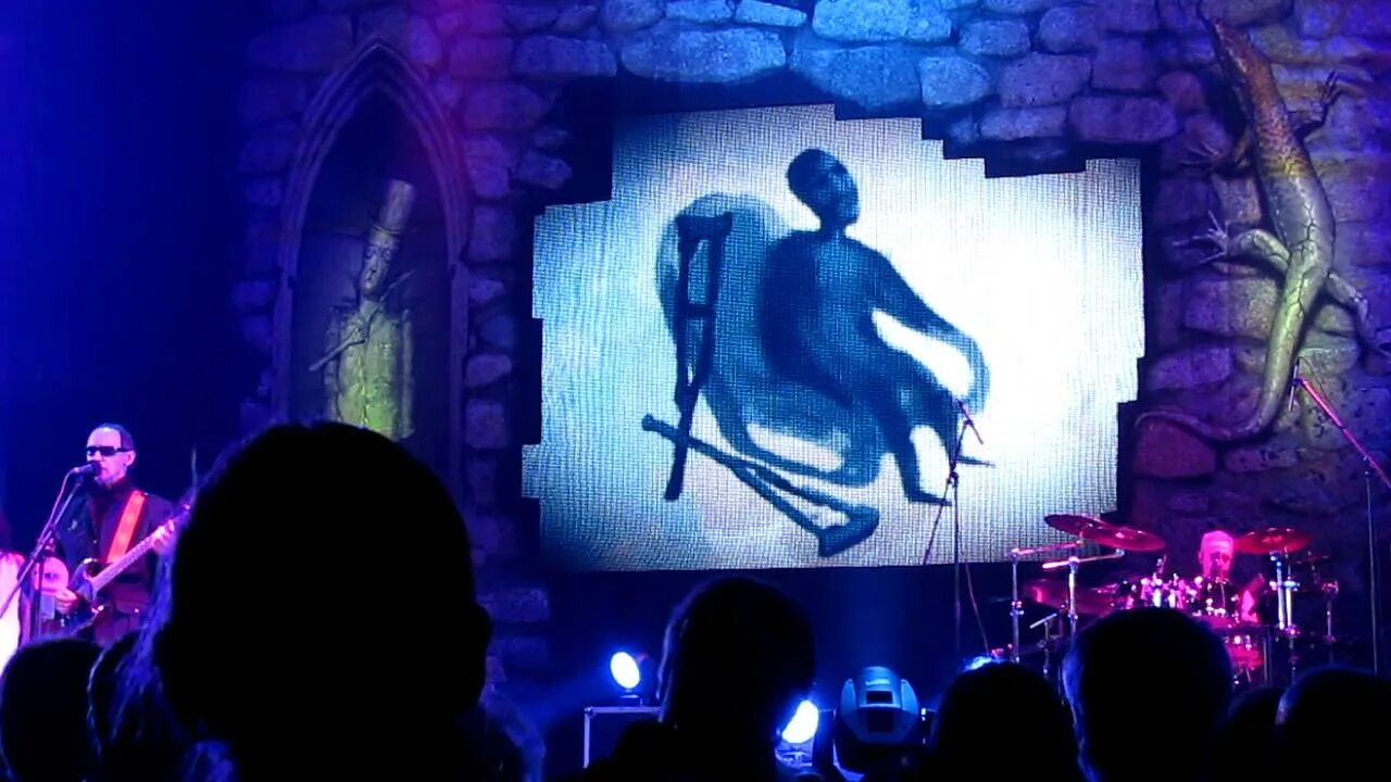 Пикник игла. Группа пикник инкогнито. Игла пикник где послушать. Игла пикник где послушать. Игла пикник где послушать.