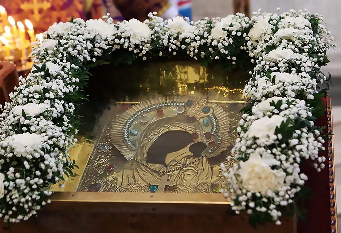 храмовая флористика вертеп. храмовая флористика на рождество христово. храмовая флористика на николая чудотворца. храмовая флористика на рождество христово. украшение иконы на рождество.