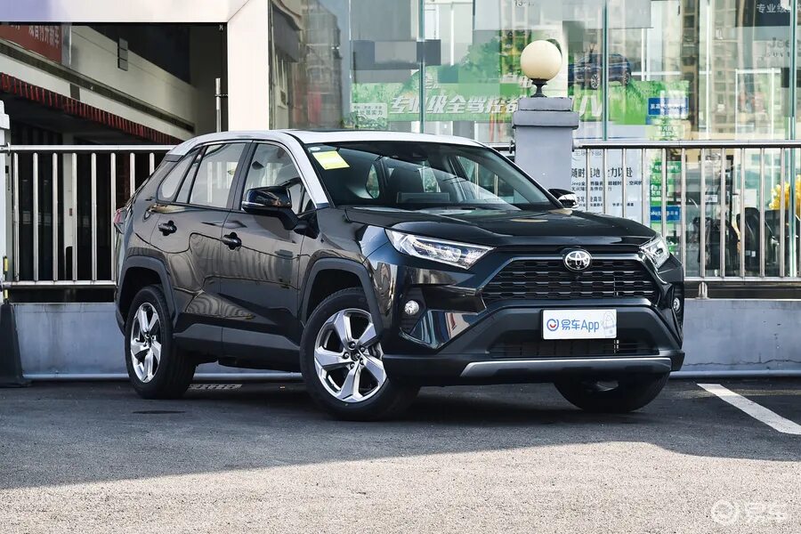 Toyota rav4 5 поколение. Тойота рав 4 4*4. Тойота рав 4 2022 черный. Тойота рав 4 новый кузов.