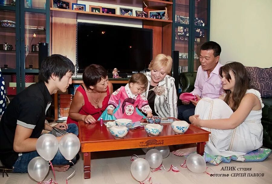 Корейский год ребенку. Корейский Асянди 1 годик. Корейские традиции Асянди. Асянди у корейцев столик. Корейский день рождения 1 год.