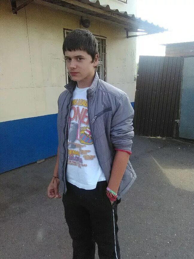 Психология подростка девочки. Вика подросток. 15 летний парень. Проблемы 15 летних. 15 летний пацан.