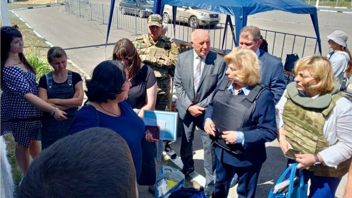 Когда будет обмен пленными в 2024. Захваченные украинские суда. захваченный украинский корабль. корреспонденты 1 канала женщины. обмен военнопленными между россией и украиной 2022.