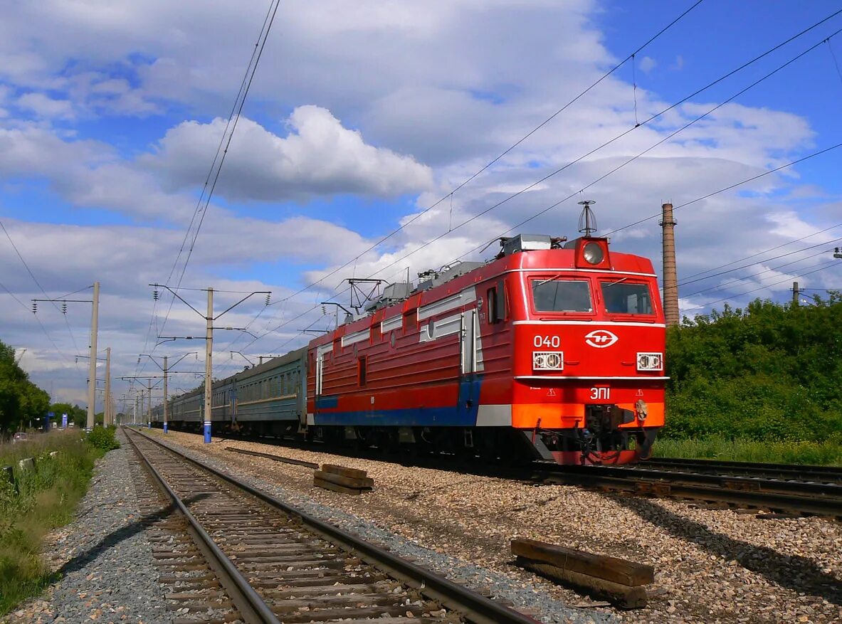 поезд 053 владивосток харьков. харьков владивосток. поезд харьков москва. эп1 станция злобино. чс7 уфа.