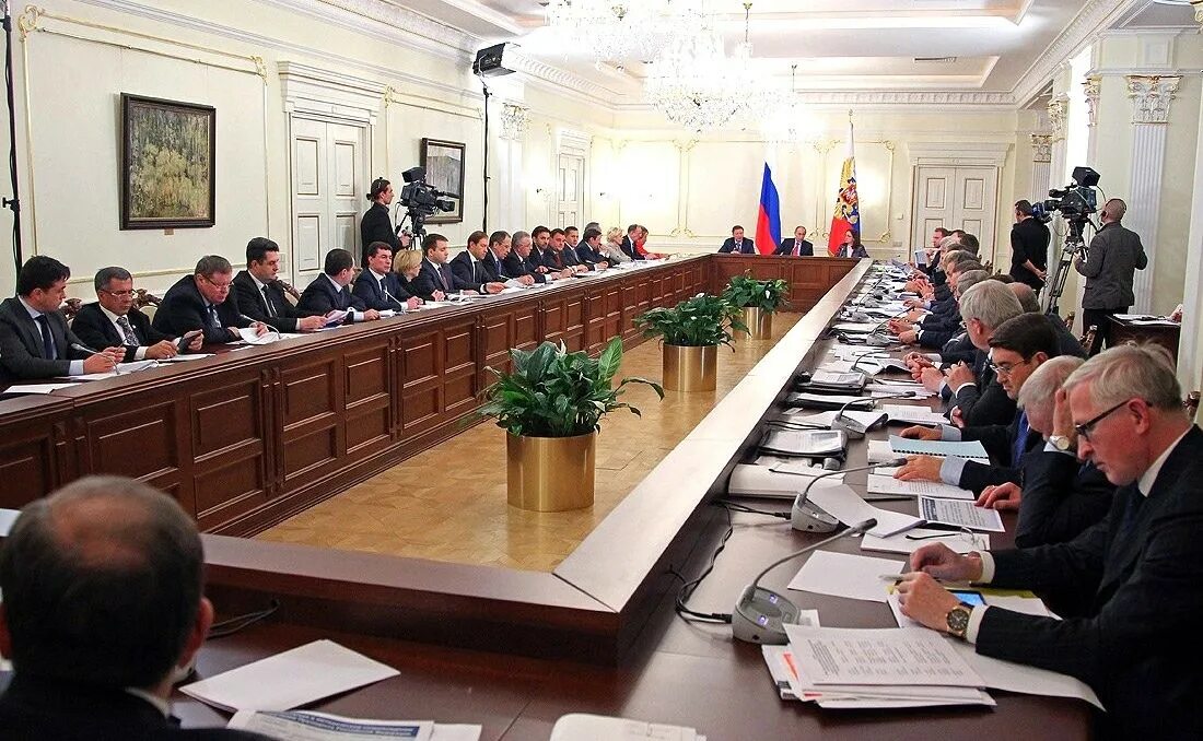 Первое заседание комиссии. Решение заседания комиссии при Президенте РФ.