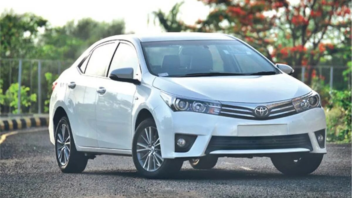 Королла 2014 купить. Toyota Corolla 2014. Toyota Altis Corolla 2014 ~ 2018. Тойота Королла АЛТИС 2014. Toyota Королла 2014.