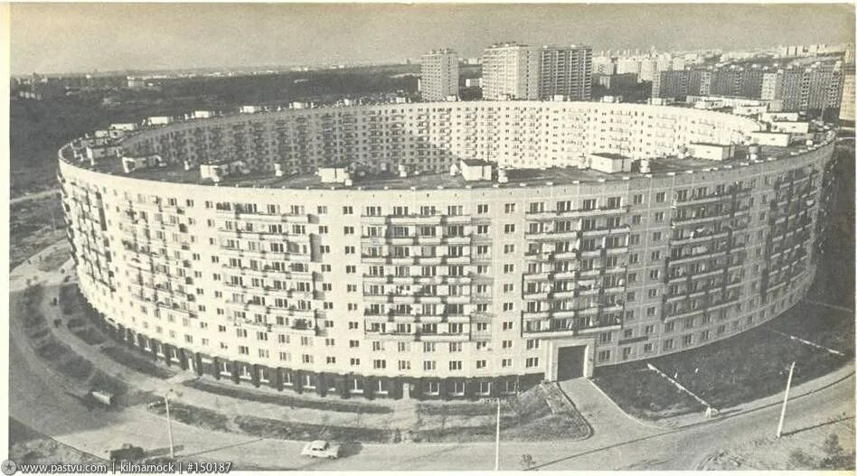Жить в домах которые не строили