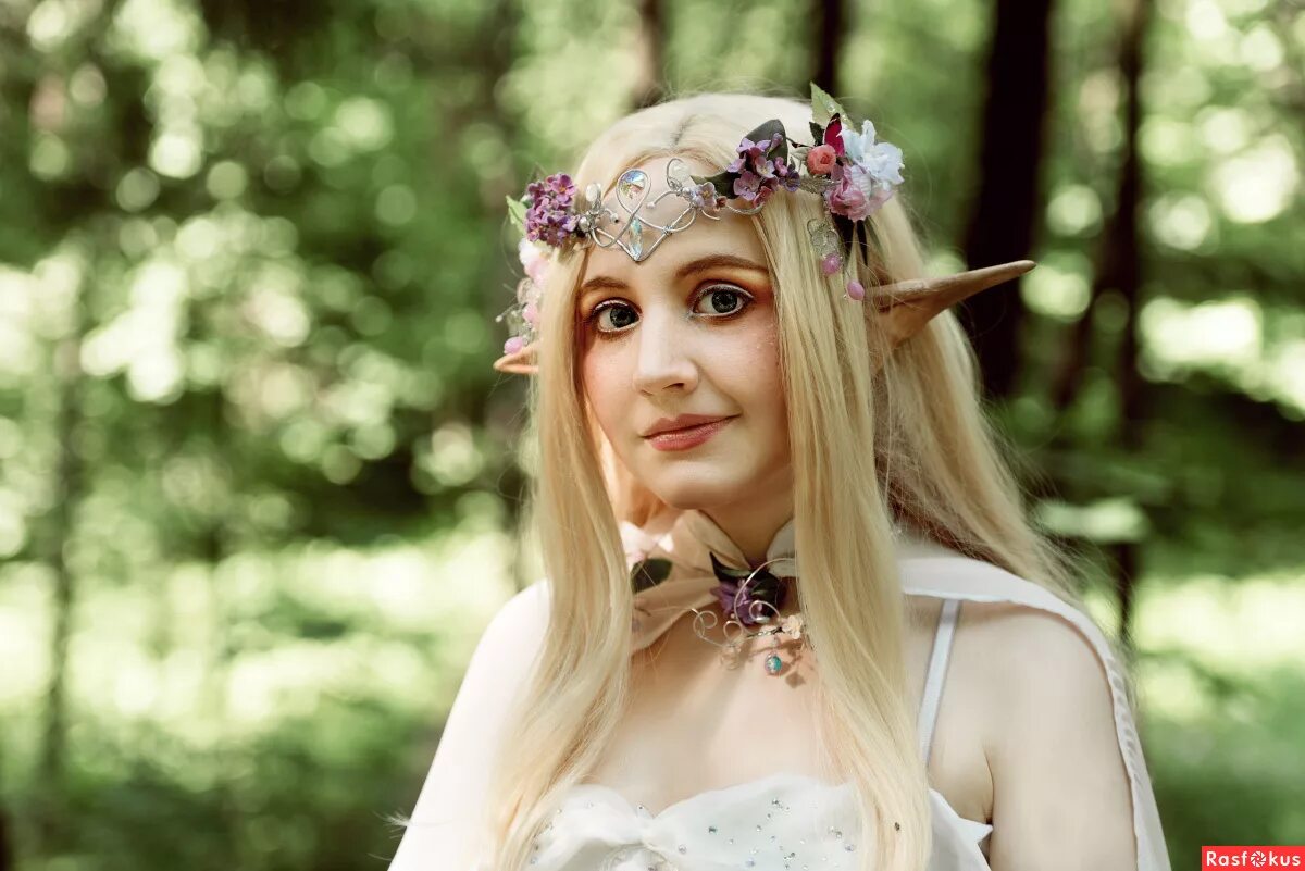 Elf cosplay. Эльфийка косплей. Эльфийская фотосессия. Фотосессия Эльф. Образ эльфа для девушки.