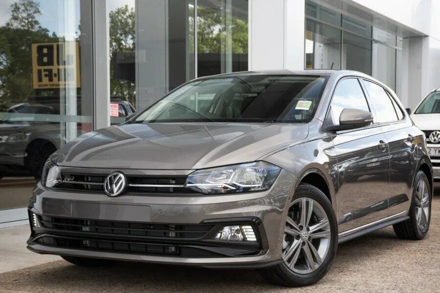 Поло Фольксваген р лайн 2019. Volkswagen Polo 2019 серый. Polo r line 2018. Volkswagen Polo r line 2023.