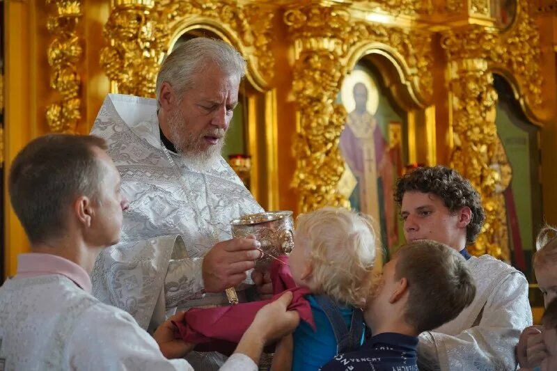 Фили давыдково храм смоленской иконы расписание. Храм смоленской иконы в фили давыдково. Храм смоленской иконы божией матери в фили-давыдково расписание. Расписание храма смоленской божией матери в давыдково. Фили давыдково храм смоленской иконы расписание.