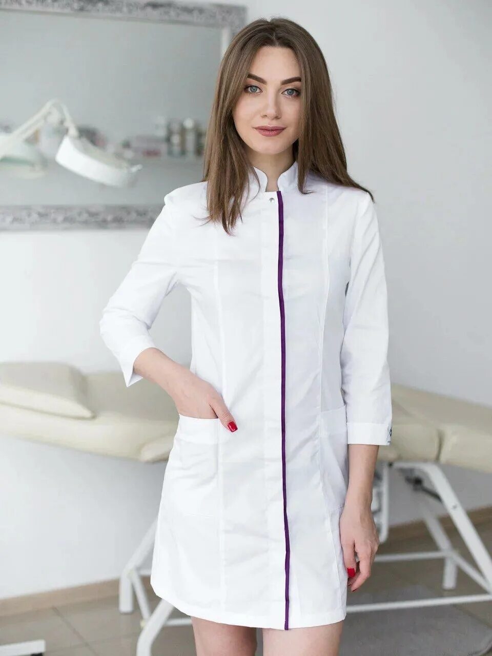 Халат медицинский женский белый Мерион. Белый халат медицинский женский. Медицинский халат с длинным рукавом. Дизайнерские медицинские халаты.