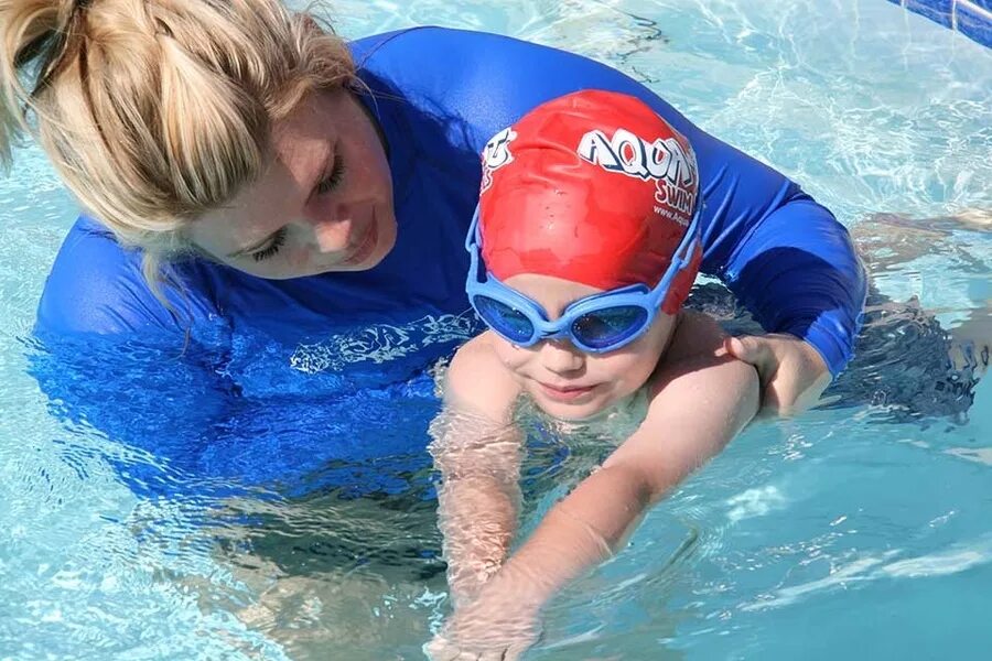 Плавание дети и взрослые. Swimming Lessons. Kenny swimming Lessons. Swimming Lessons Sonic.