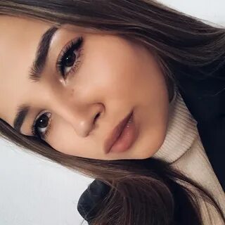 Ей же всего 15
