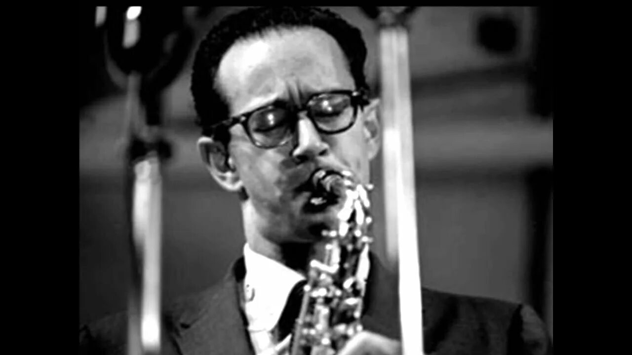 Paul desmond. Пол Дезмонд саксофонист. Paul Desmond мундштук. Paul Desmond Desmond Blue.