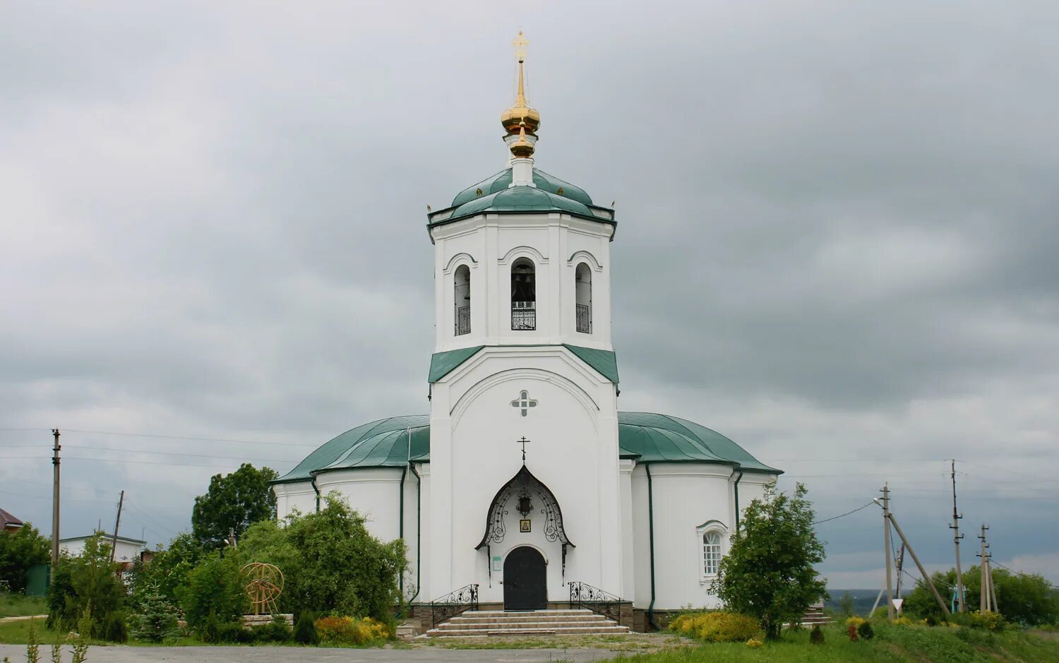 Бутырки задонский район. Липовка. Церковь Сергия Радонежского. Липовка Задонский район. Храм село Липовка Задонского района. Храм Сергия Радонежского Липецкая область.