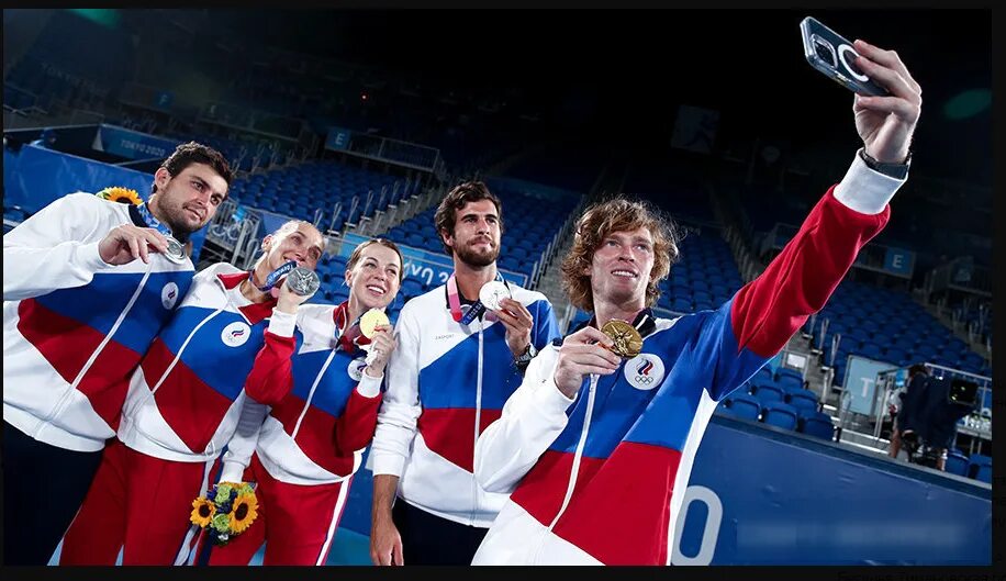 Сборная россии заняла 3 место. Российские спортсмены на Олимпиаде. Олимпийская сборная России.