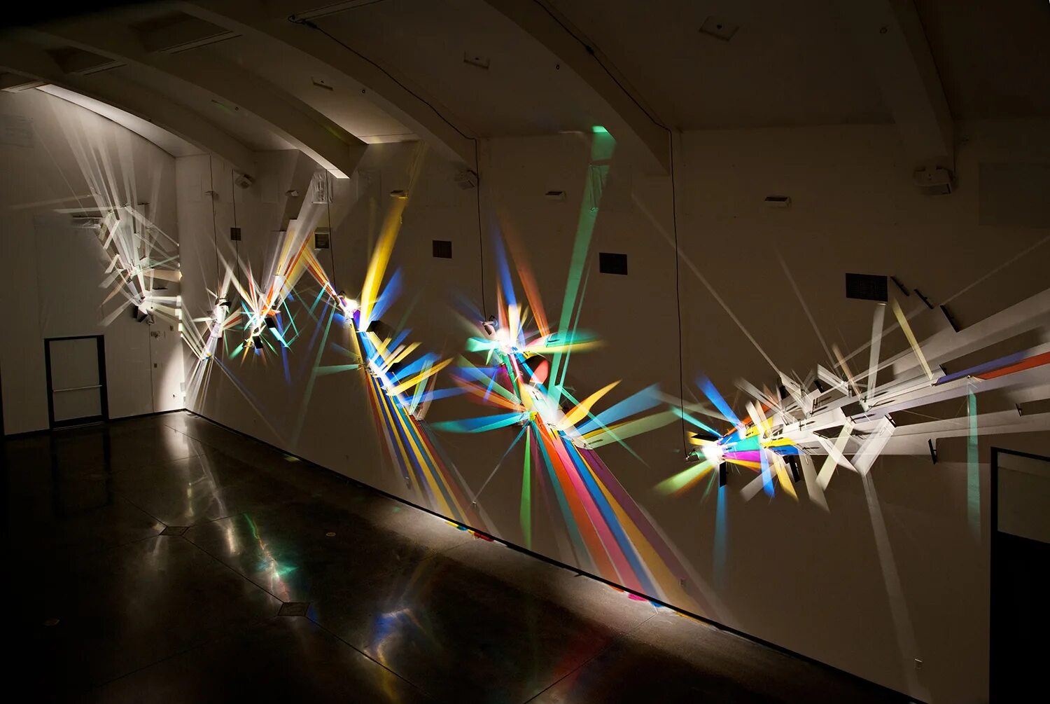 Светографика Стивена Кнаппа. Креативные инсталляции. Физики светящиеся