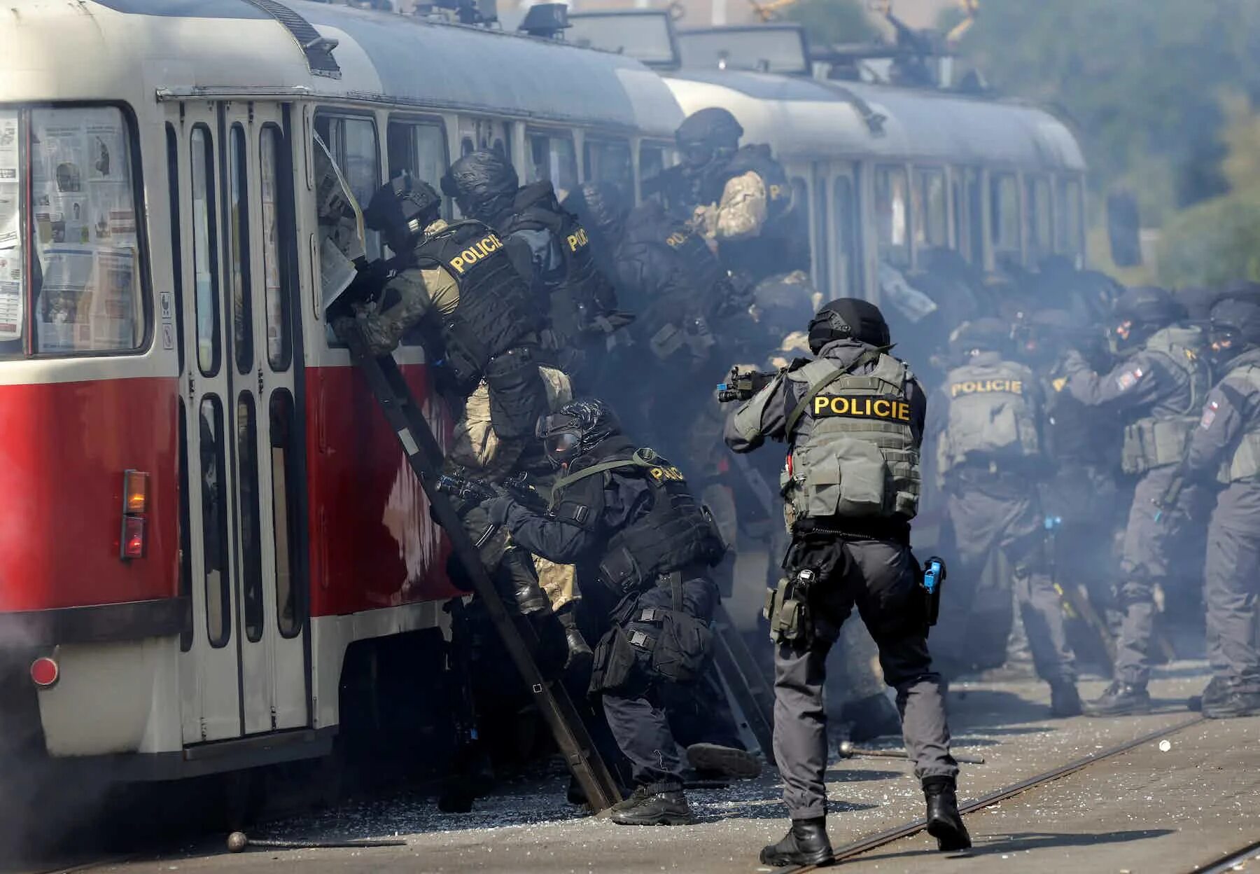 Военные против террористов. Terrorist attack in russia