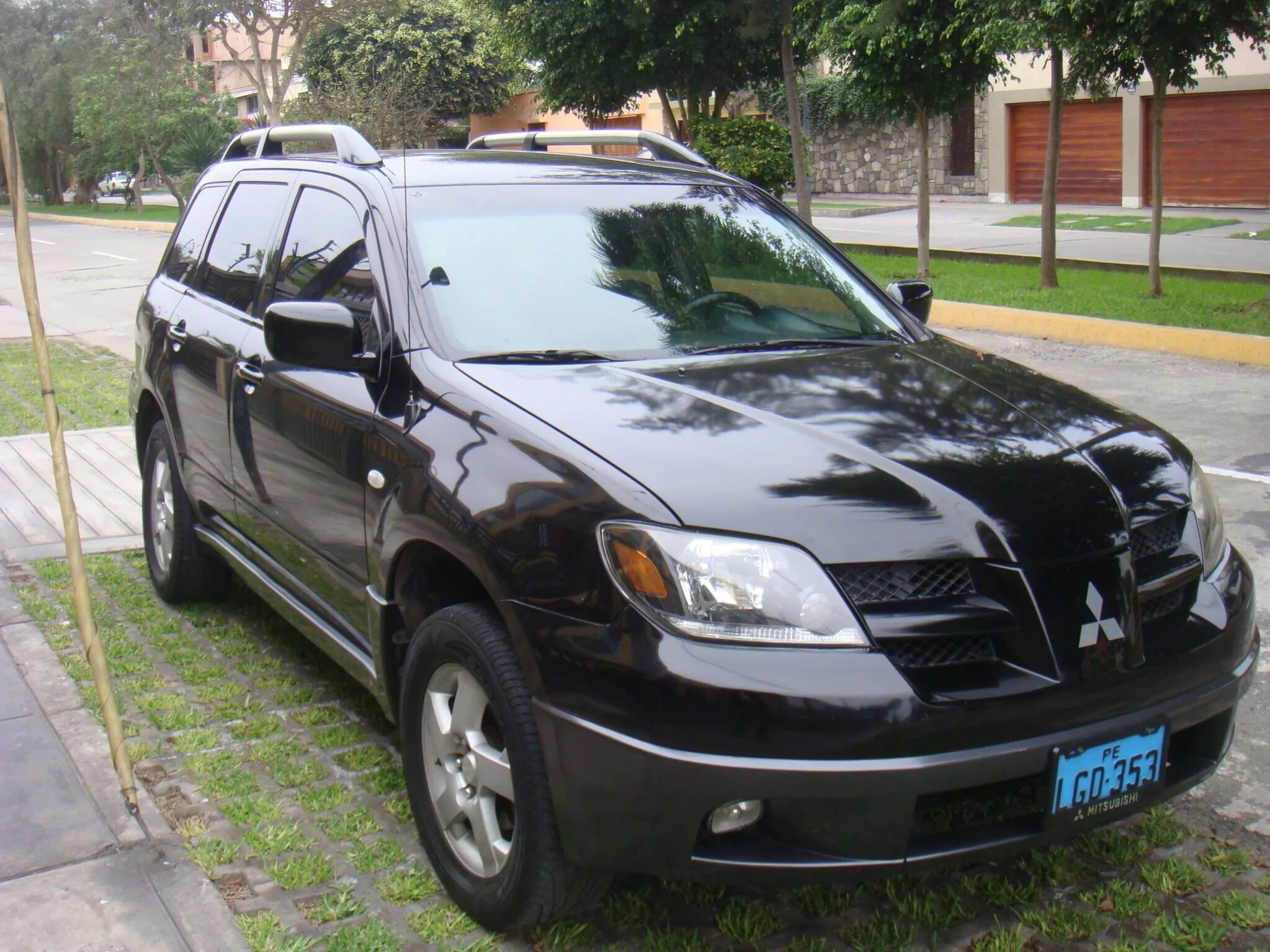 Mitsubishi outlander 2003. Митсубиси Аутлендер 2003. Митсубиши Аутлендер 2003. Митсубиси Аутлендер 2003 европеец. Мицубиси Аутлендер 2006 европеец.