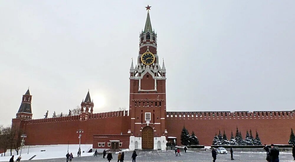 Тг кремлевский. Спасская башня Кремля. Башни Кремля Спасская башня. Спасская (Фроловская) башня. Ворота Спасская башня Московского Кремля.