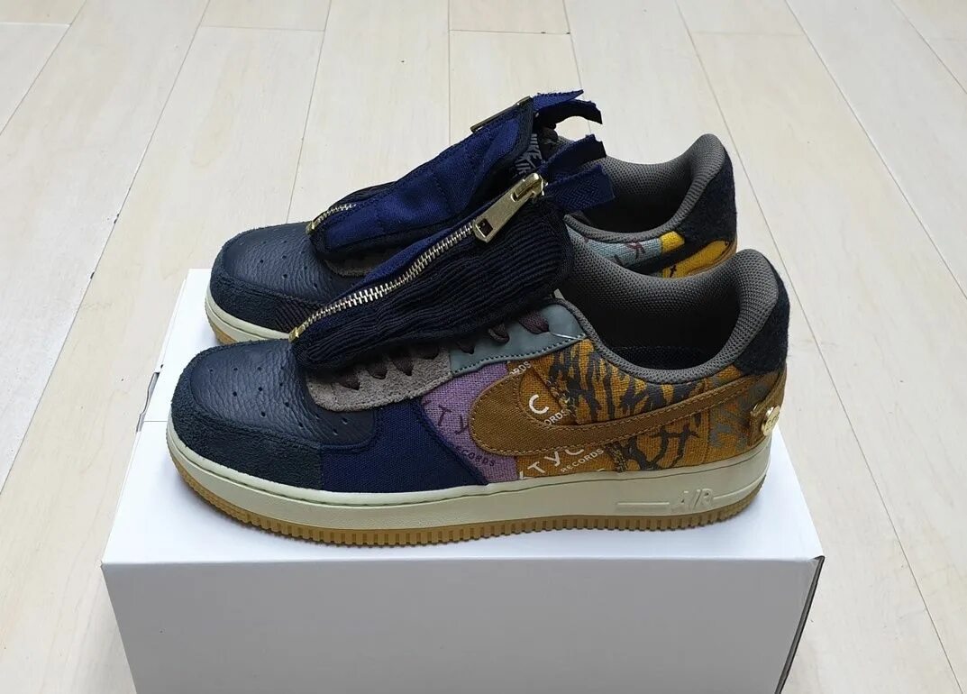 Nike travis cactus jack. Nike Air Force 1 Travis Scott. Nike Air Force 1 x Travis Scott. Nike Air Force Travis Scott. Найк Эир форм Тревис скот..