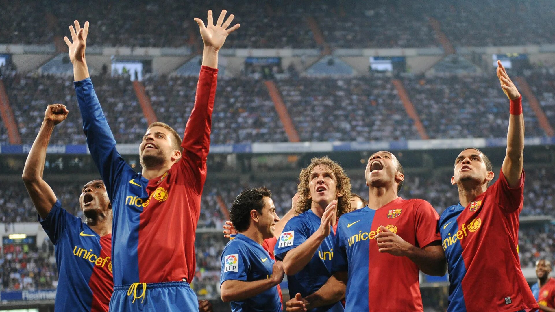 6 октября 2009. Барселона Реал 6 2. Барселона 2009 год. FC Barcelona 2009. Барселона требл 2009.