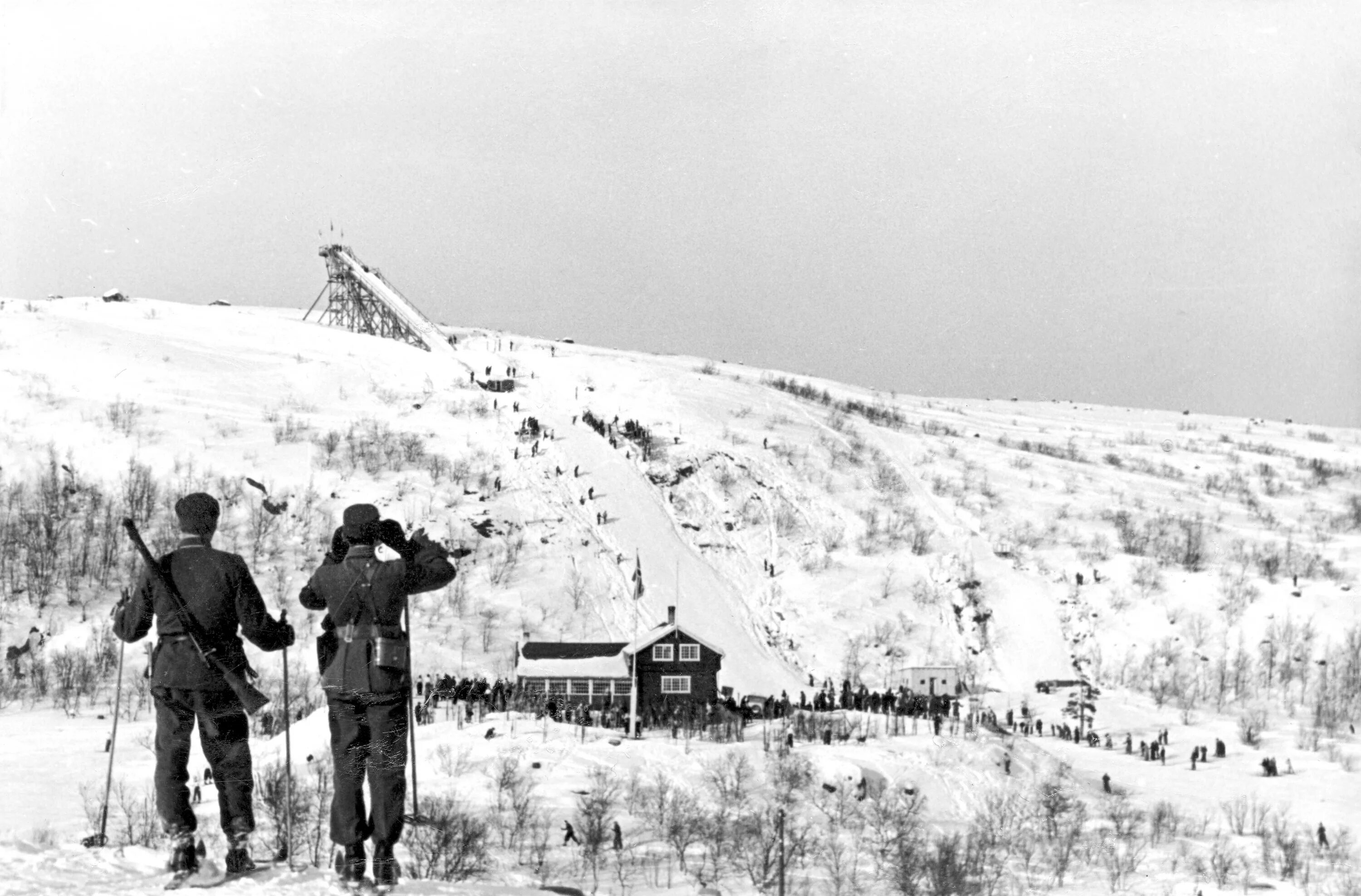 Золотой запас норвегии 1940. Норвежские солдаты 1940. Армия Норвегии 1940. Советские солдаты в Норвегии. Граница СССР И Норвегии.