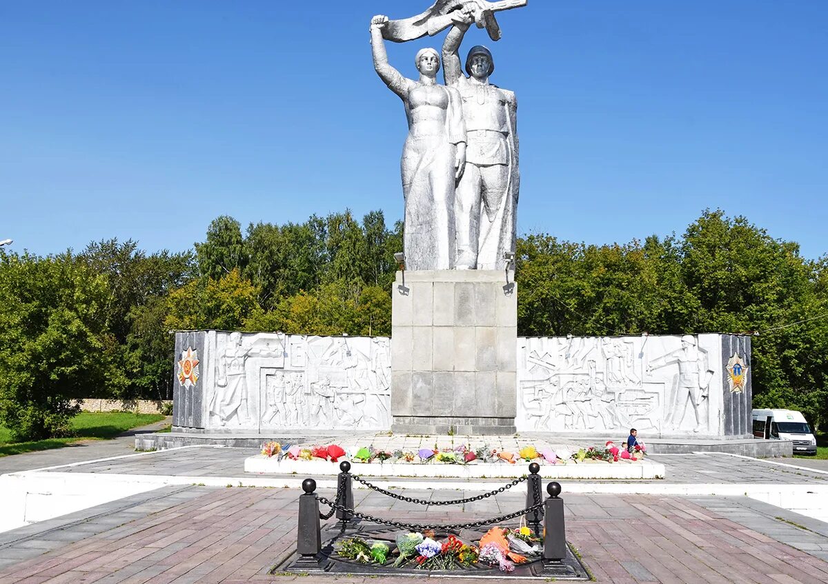 Парк Победы Березовский. Парк Победы Березовский Свердловской области. Мемориал Березовский парк Победы Свердловской области. Парк Победы город Березовский. Бергороно березовский свердловская область