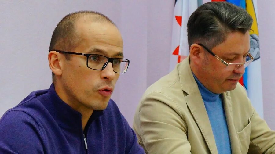 Телеграмме очки бречалова. Телеграмме очки бречалова. Бречалов в кепке. Бречалов на велосипеде. Телеграмме очки бречалова.