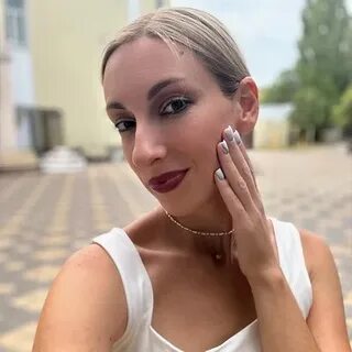 Лала лет