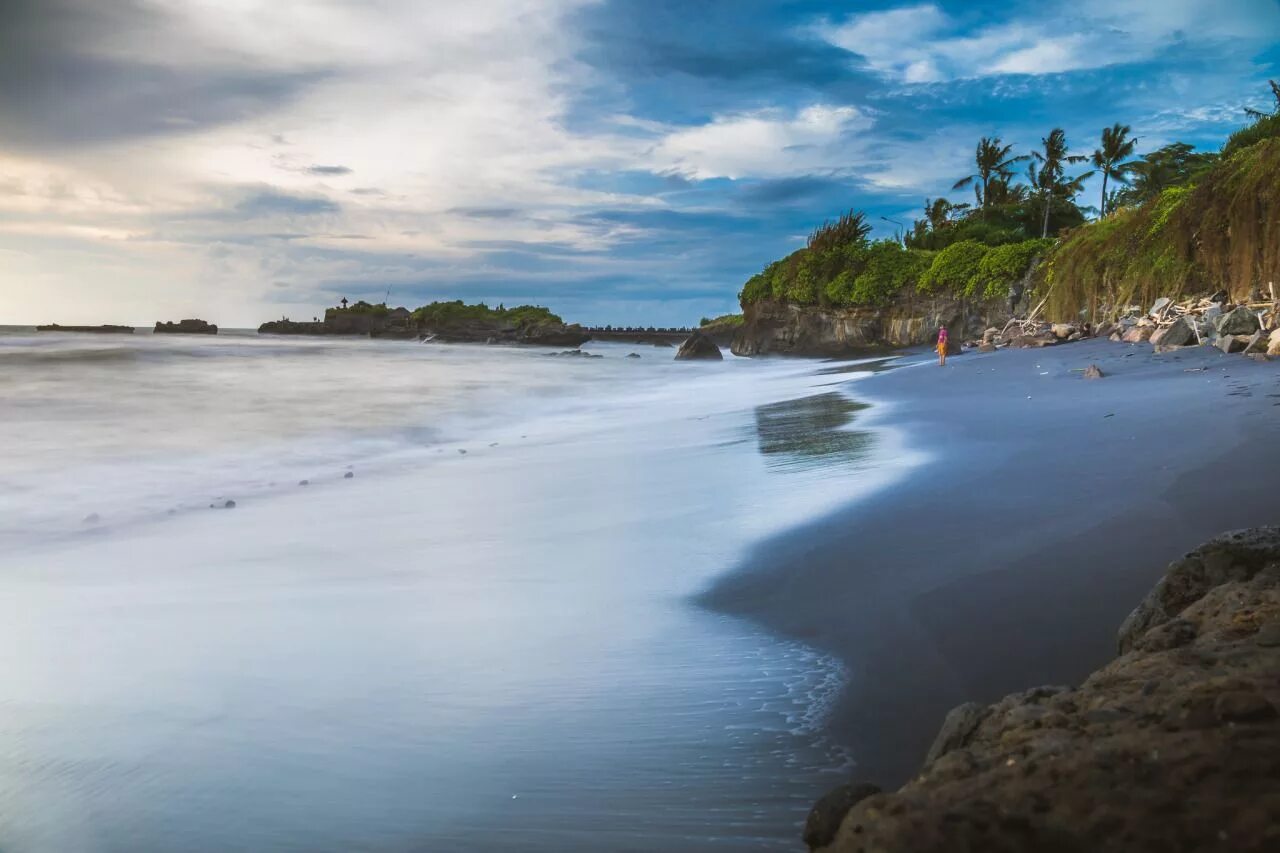 Приливы бали. Менгенинг пляж. Pantai Cemagi на Бали. Фото Бали высокое разрешение 4 к. Бали, Менгенинг пляж фото высокого разрешения.