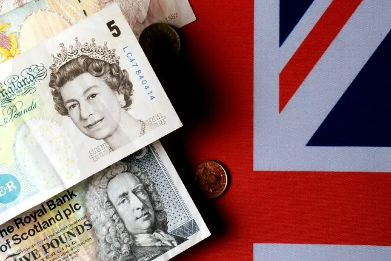 Britain money. Деньги Великобритании. Фунт стерлингов. Национальная валюта Великобритании. Фунт стерлингов Лондон.