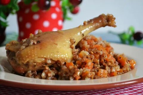 Утка запеченная с гречкой