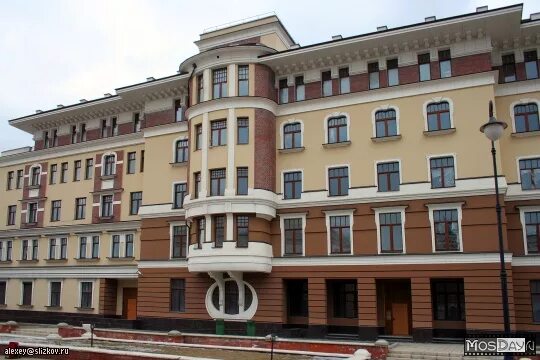 метро третьяковская, лаврушинский переулок 17с4. дом писателей в москве лаврушинский переулок. лаврушинский 17 дом писателей. лаврушинский переулок дом гусятниковых. лаврушинский переулок 17 стр 2.