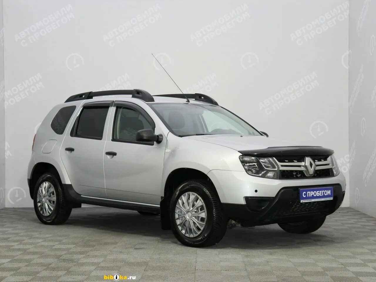 Серебристый Renault Duster i Рестайлинг 1.5d MT (109 Л.С.) 4wd с пробегом. В каком году Дастер дизель механика стоил 1млн руб. Дастер в Ижевске у официального дилера цена. Дастер дизель 109 купить