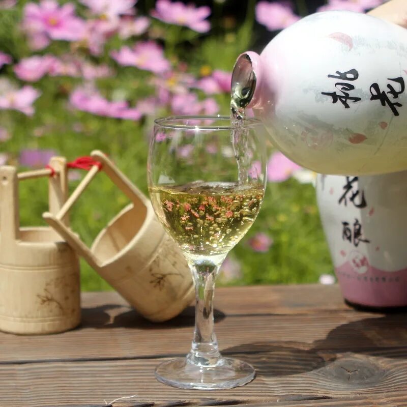 Китайские вина купить. Хризантемовое вино. Японское вино. Китайское рисовое вино. Китайское персиковое вино.
