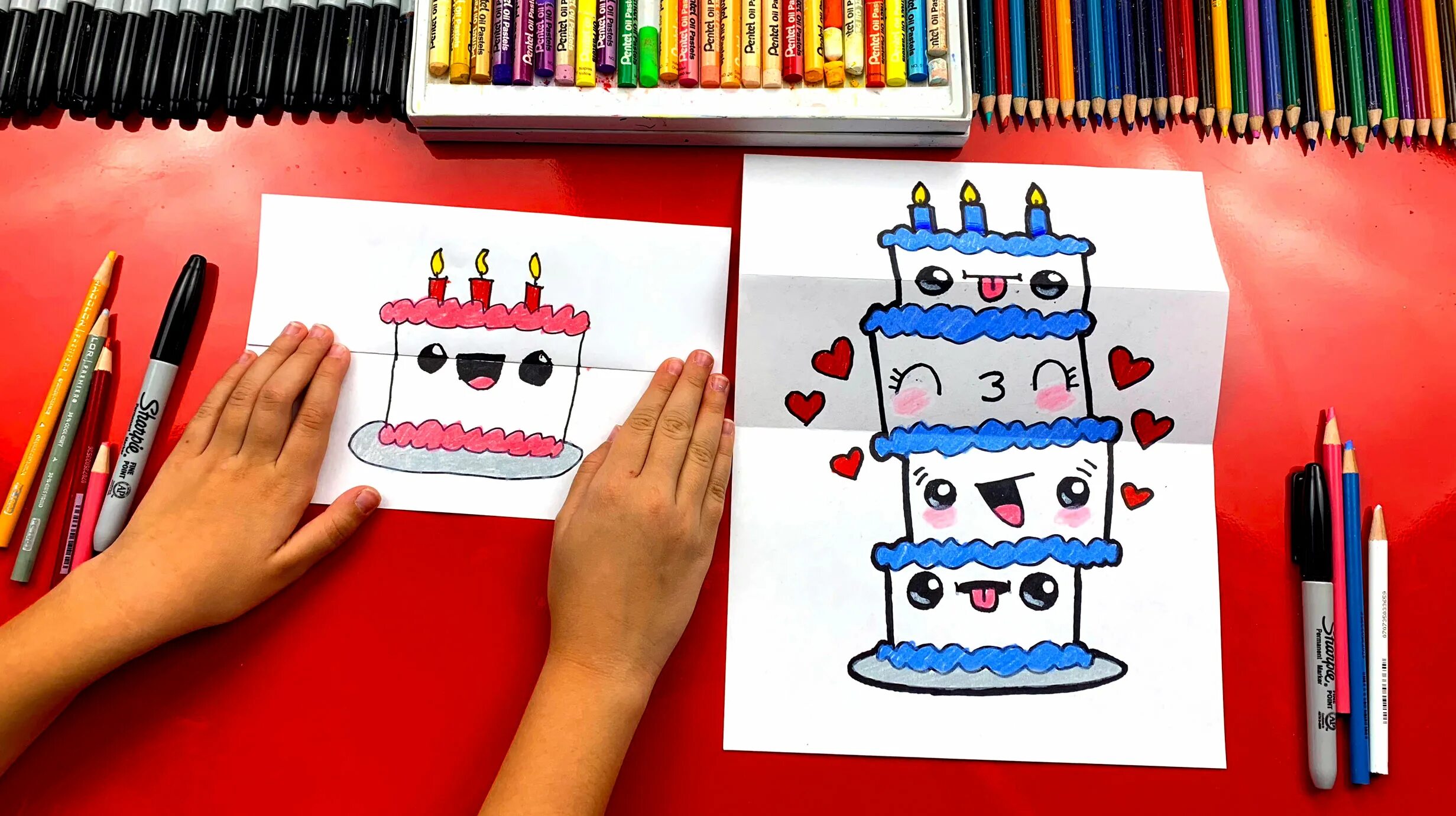 Рисовать сюрприз. Сюрприз рисунок. Как нарисовать торт. Сюрприз рисунок для детей. Торт с нарисованными монстриками.