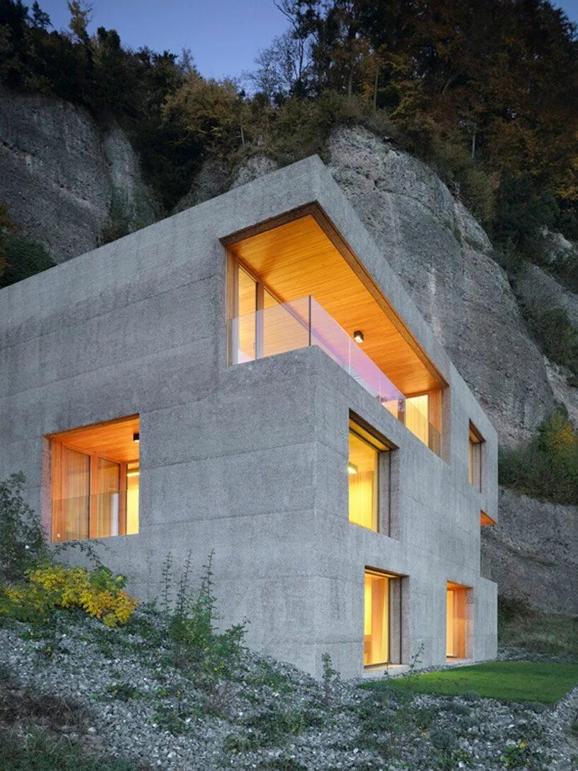 Бетонный домик. Бетонный дом. Монолитный бетонный дом. Частный дом из монолитного бетона. Монолитный и каменный дом.