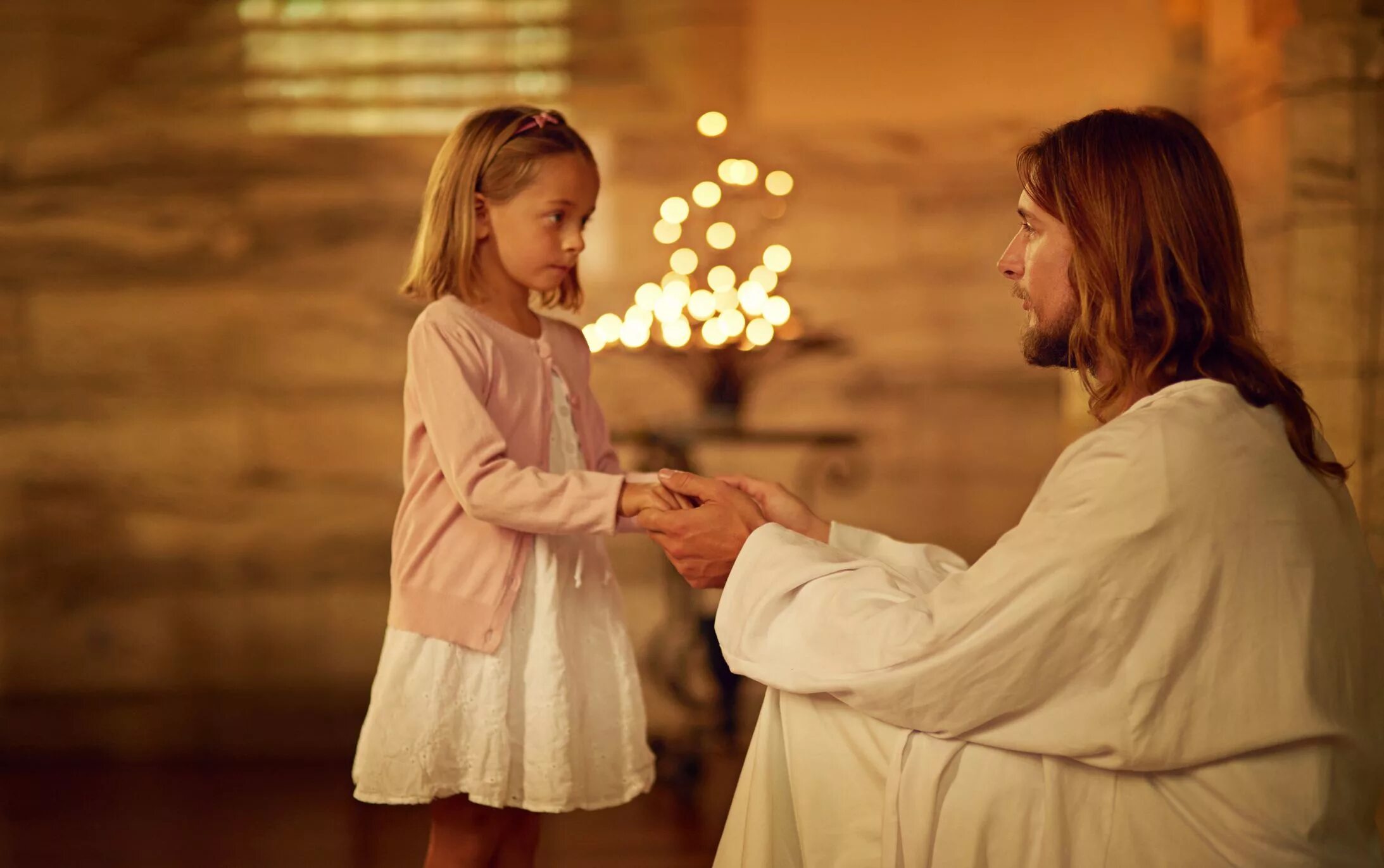 Иисус и девочка. Разговор ребенка с Богом. Общение с Иисусом. Христос и дети.