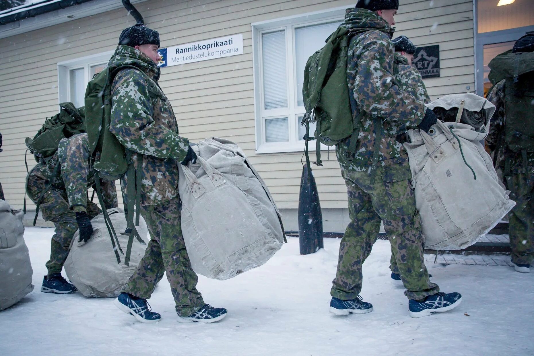 Нато nordic response. Cold response 2020 учения НАТО. Военные Финляндии. Финские военные. Финские войска.