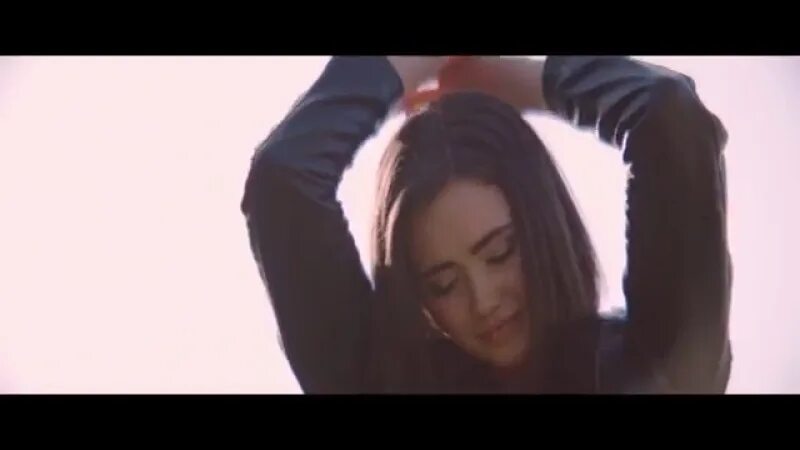 C bool giang pham. C bool певица. c-bool солистка. c bool девушка в клипе. c bool never go away.