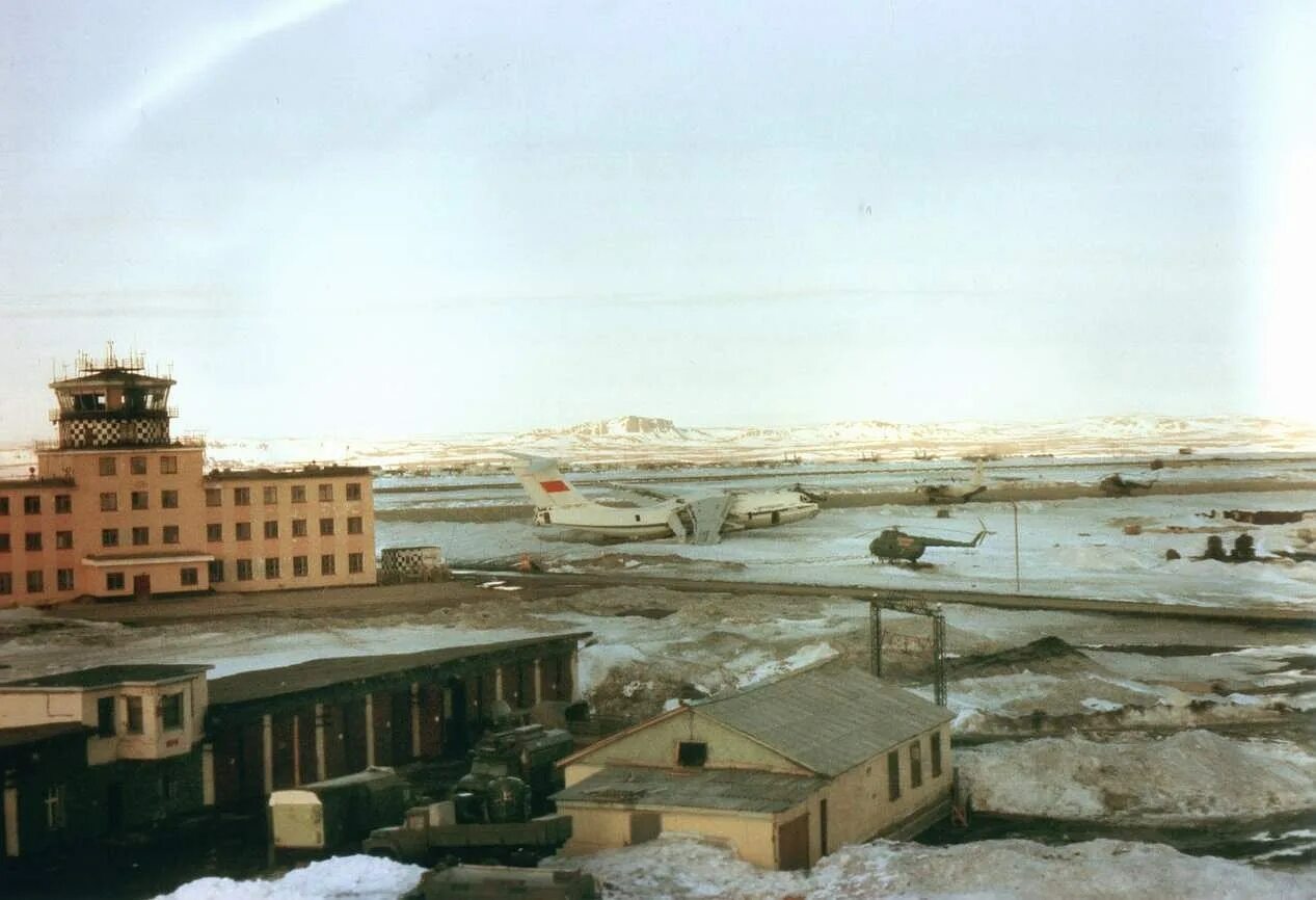 Поселок рогачево архипелаг новая земля. Рогачёво архангельская область новая земля. Архипелаг новая земля рогачево. Остров новая земля посёлок рогачево. Новая земля посёлок рогачева.