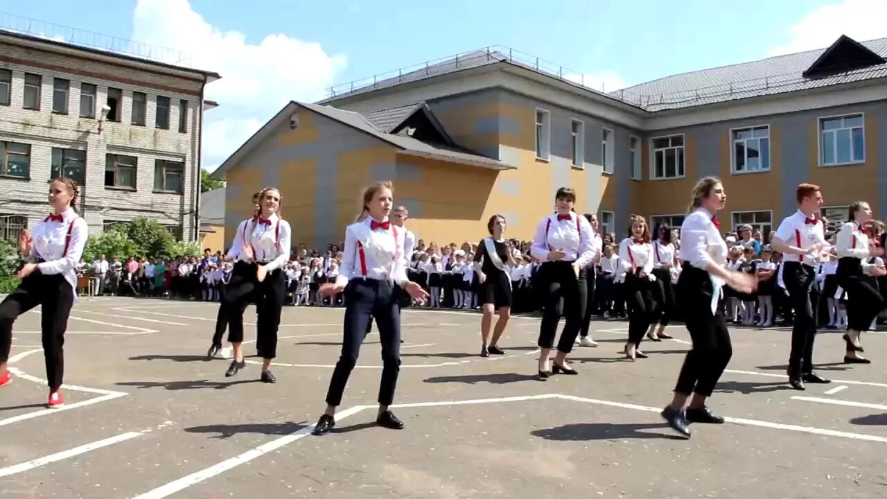 Учителя 1 школы малоярославец. Школа радищева малоярославец. школа 2 малоярославец. школа № 2, г. малоярославец. школа номер 2 имени радищева город малоярославец.