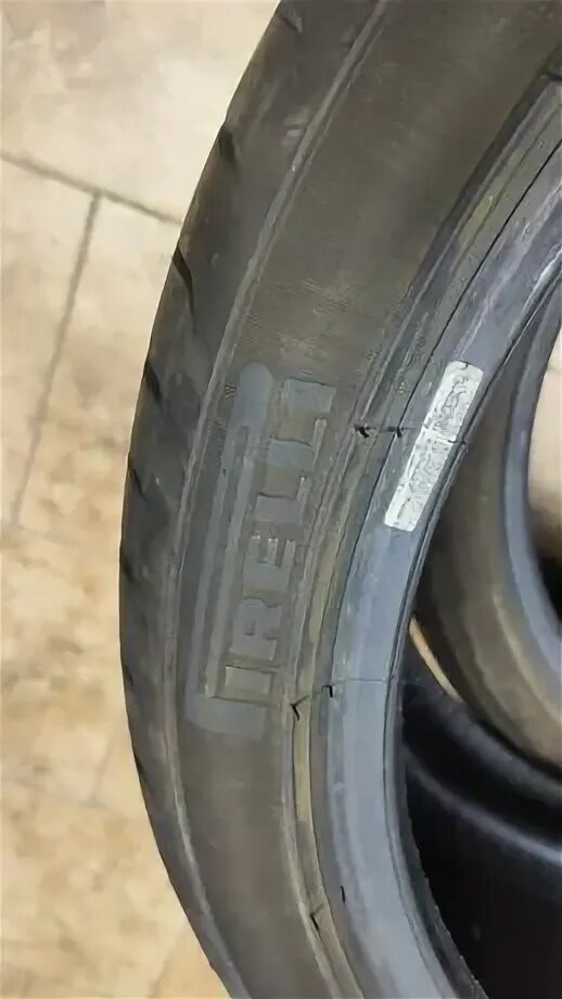 Низкий профиль резины ран флэт обозначение. Pirelli 225 40 r19. 225/40/19 pirelli p zero. 225/40/19 pirelli p zero. Pirelli run flat обозначение.