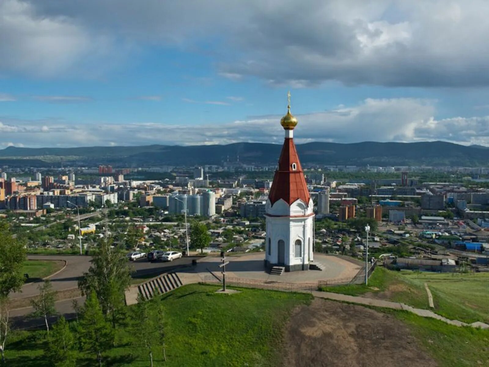 Новосибирск в красноярском крае. Часовня Параскевы пятницы Красноярск. Смотровая площадка Красноярск часовня. Караульная гора Красноярск. Красноярск часовня Параскевы пятницы — Покровка.