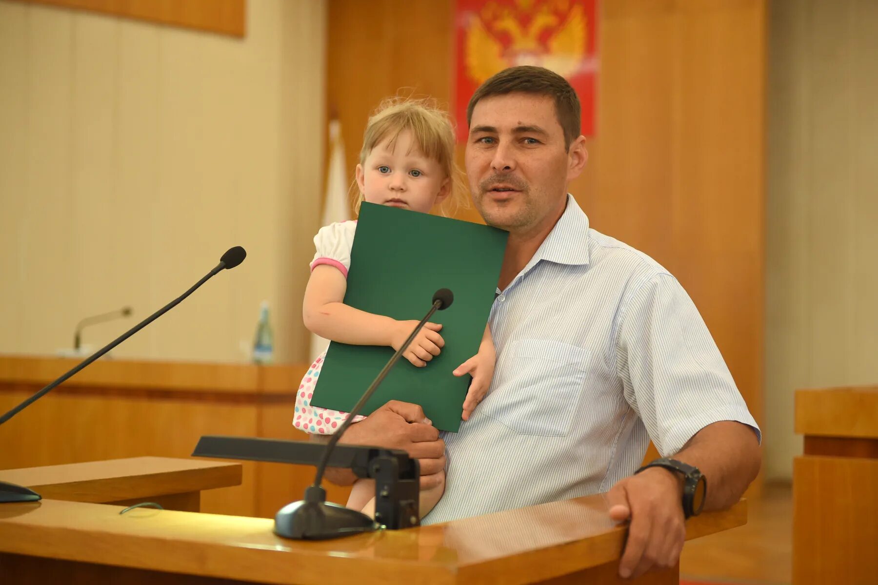 молодые семьи. губернатор твери 2021. вручение сертификатов молодым семьям. мытищи вручение сертификатов молодым семьям. молодая семья тверь.