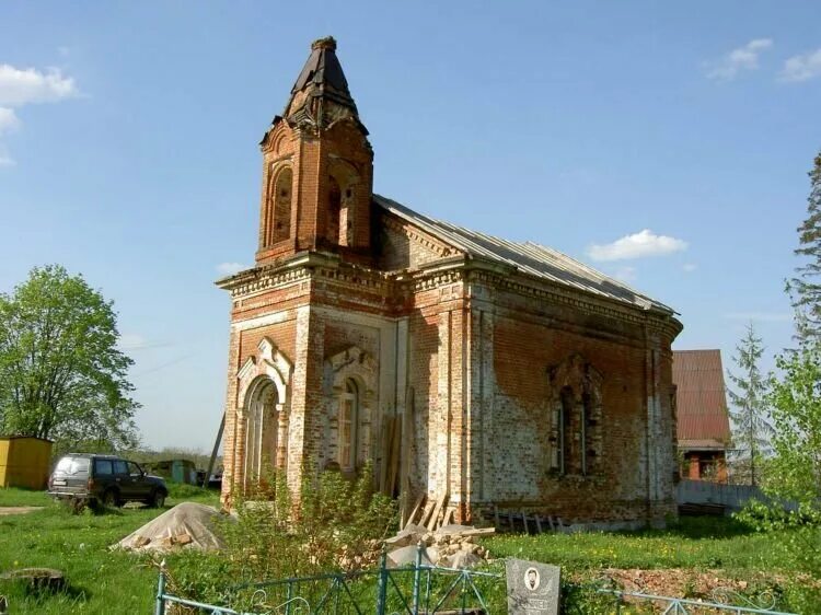 храм деревня костино. церковь тихвинской иконы божией матери костино. церковь в деревне костино рузский. храм в костино дмитровский район. храм тихвинская икона божьей матери в костино.