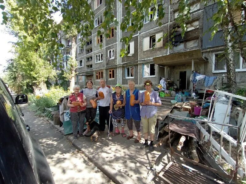 авдеевка 2023. мпс авдеевка. фото гуманитарной помощи жители авдеевки. авдеевка 2010. жители авдеевки.